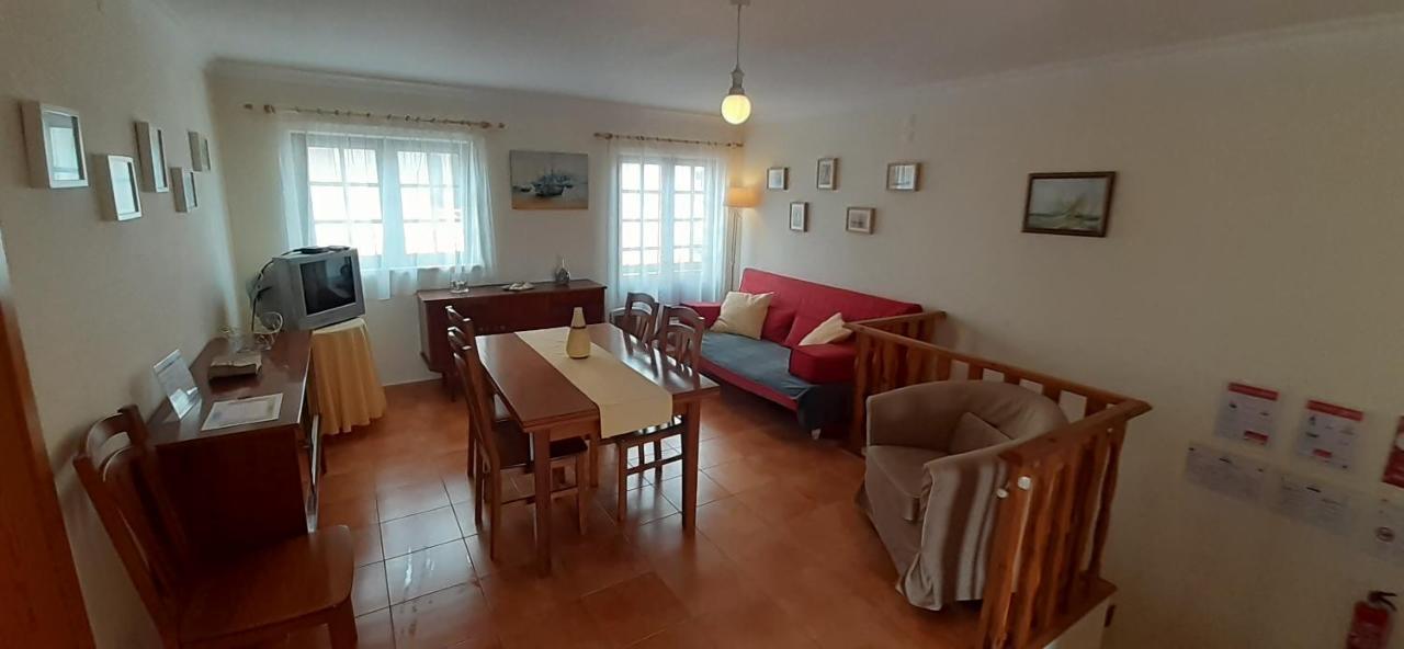 Holiday House Tocha 팔례이루스 다 토샤 외부 사진